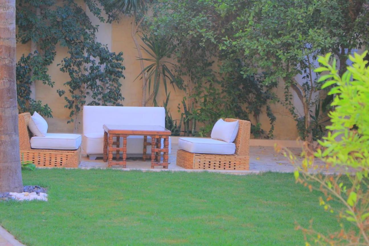Sakkara Inn Hotel El Hawamdeya Exteriör bild