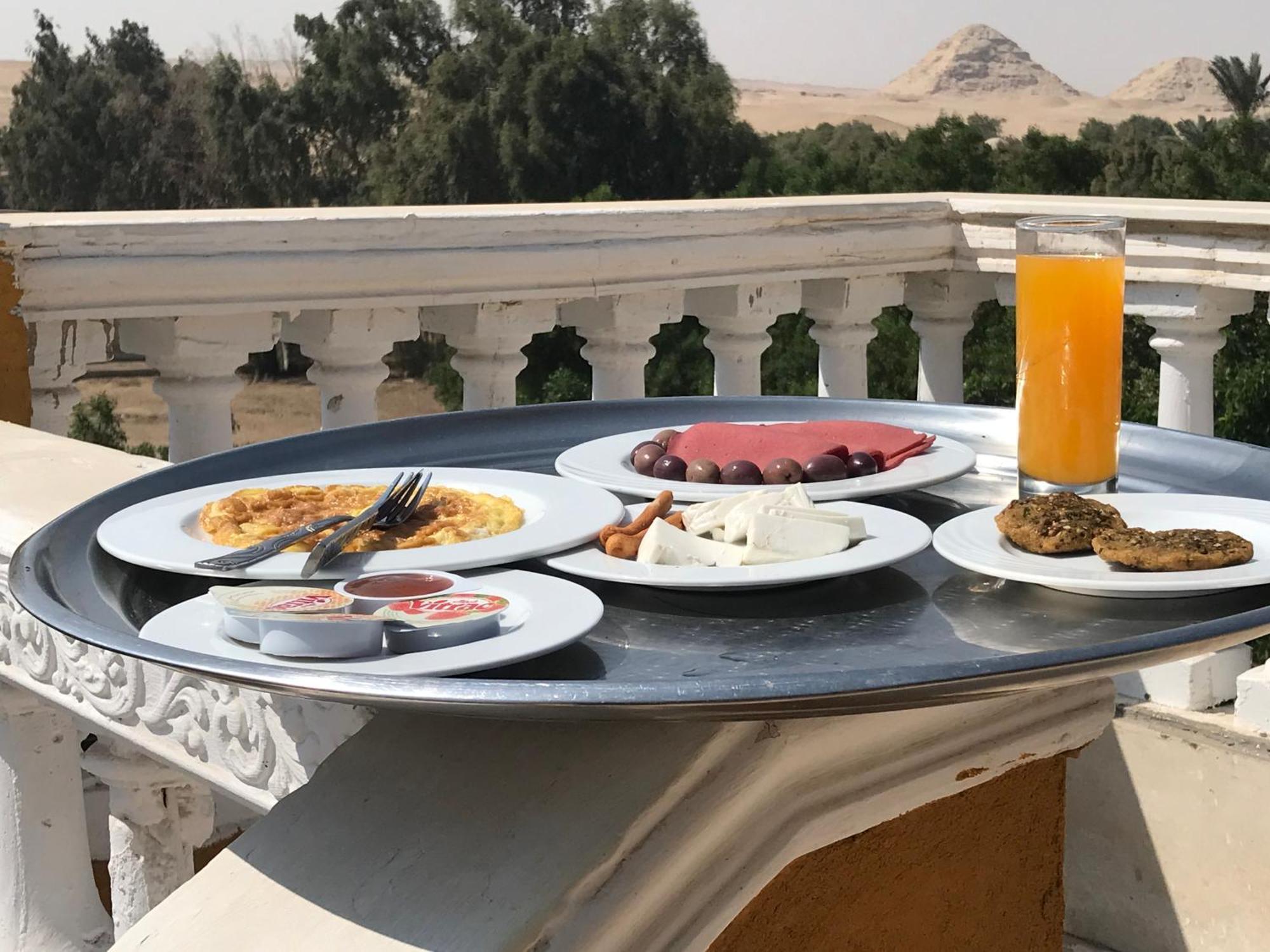 Sakkara Inn Hotel El Hawamdeya Exteriör bild