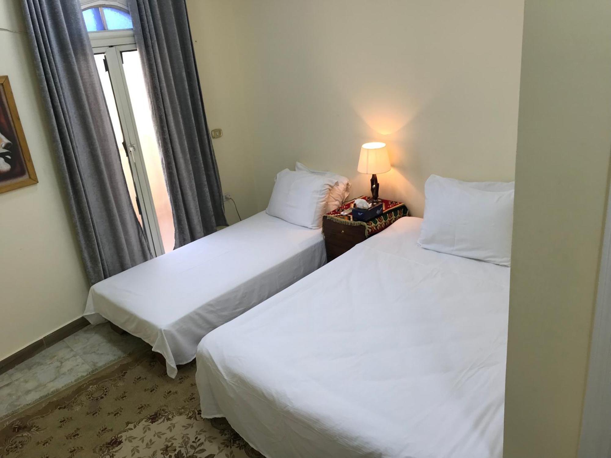 Sakkara Inn Hotel El Hawamdeya Exteriör bild